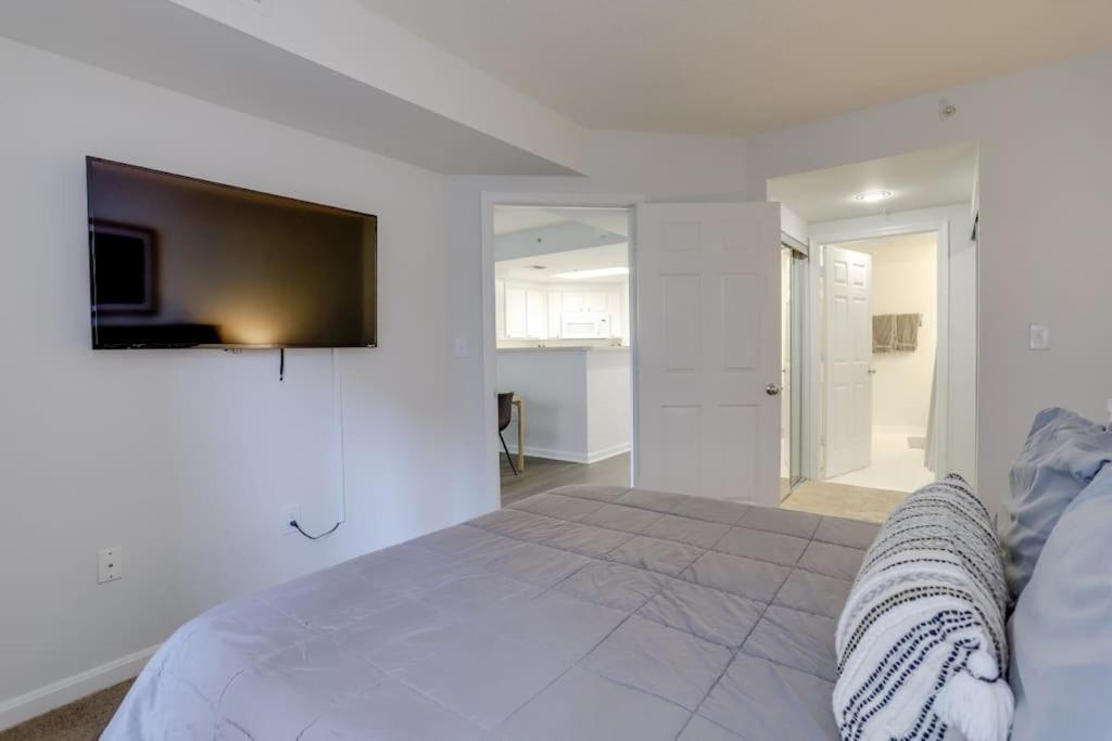 Sensational 1 Bedroom Condo At Ballston Place With Gym Арлингтон Экстерьер фото