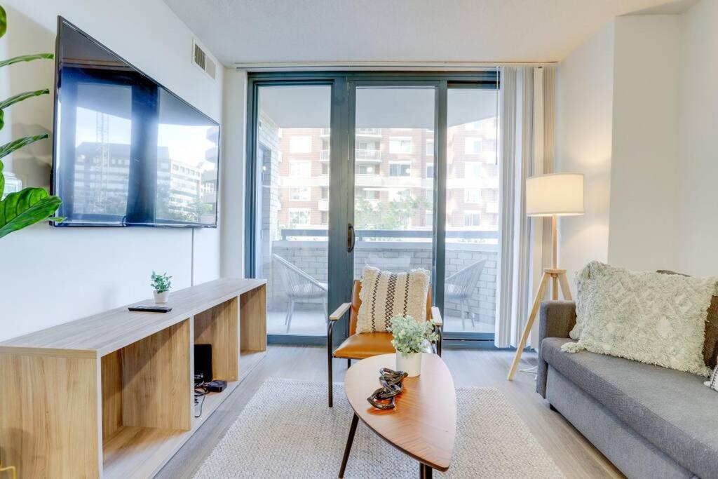 Sensational 1 Bedroom Condo At Ballston Place With Gym Арлингтон Экстерьер фото